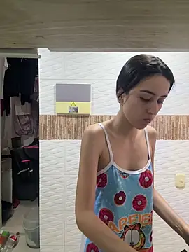 Snapshot of violetta_cutest_ chatting on 04/02/26, 03:30 violetta cutest online show from 04/02/26, 03:30