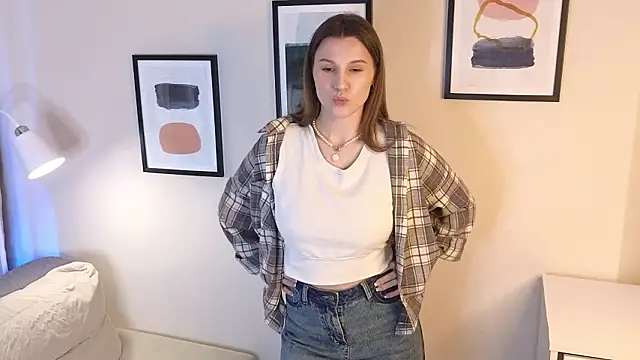 Snapshot of Mili_Gernat chatting on 03/04/26, 03:20 Mili Gernat online show from 03/04/26, 03:20