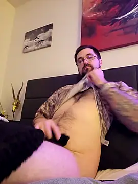 LargeLith online show from 03/31/26, 09:06