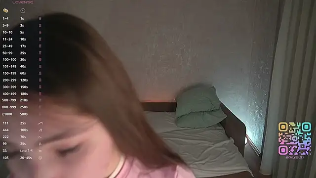 Snapshot of _smile_in_glow_ chatting on 02/22/26, 05:58 smile in glow online show from 02/22/26, 05:58