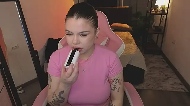 Monica Dacher online show from 02/27/26, 08:52