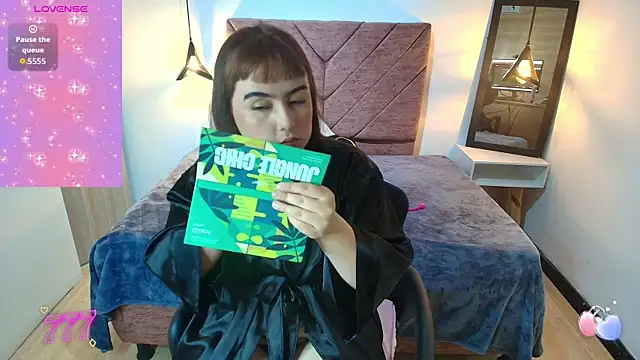 Sofi Blake   online show from 04/08/26, 12:50