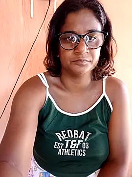 indianstrawberrylips4u online show from 02/28/26, 06:46