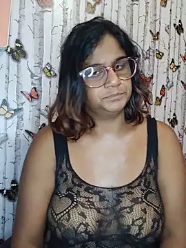 Snapshot of indianstrawberrylips4u chatting on 06/30/26, 05:18 indianstrawberrylips4u online show from 06/30/26, 05:18