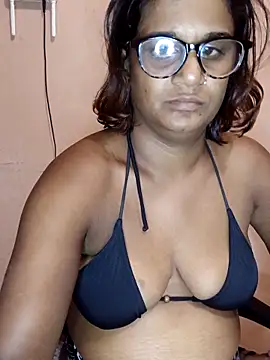 indianstrawberrylips4u online show from 03/31/26, 06:43