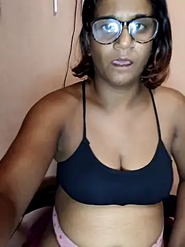 indianstrawberrylips4u online show from 03/29/26, 08:43