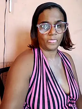 indianstrawberrylips4u online show from 04/29/26, 07:56