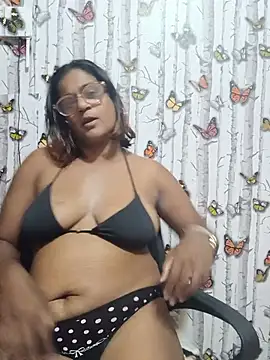 indianstrawberrylips4u online show from 05/14/26, 03:53