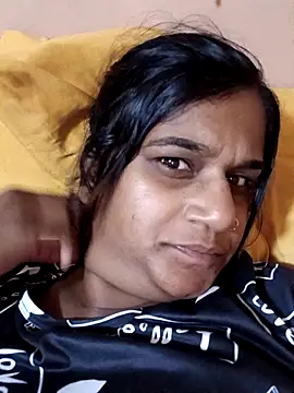 indianstrawberrylips4u online show from 03/26/26, 08:51