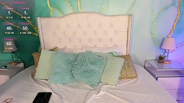 milkavelvett online show from 03/24/26, 03:34