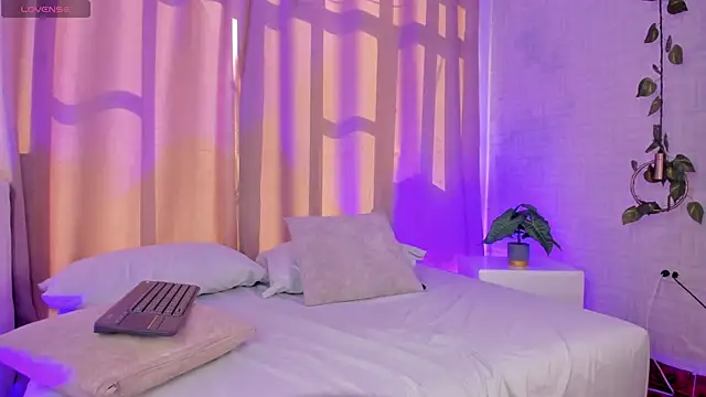 Catalella Rouse online show from 03/16/26, 08:22