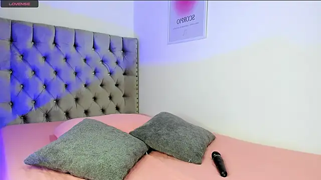 eva cutee  online show from 03/24/26, 08:20