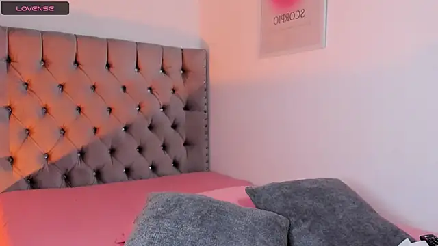 eva cutee  online show from 04/21/26, 10:38