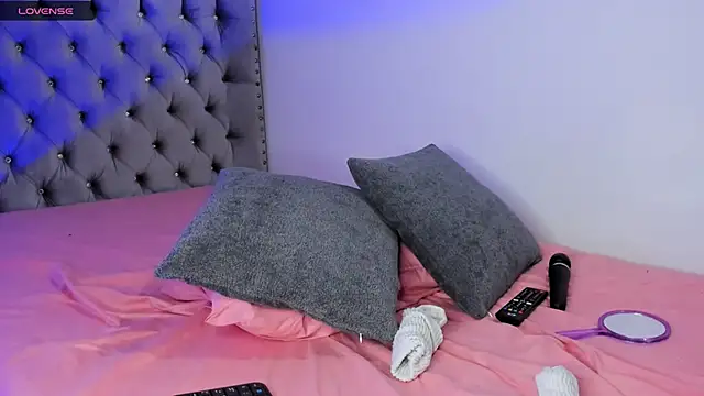 eva cutee  online show from 04/10/26, 12:17