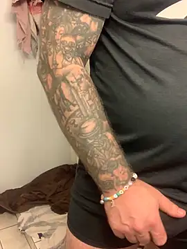 Snapshot of cruising-land chatting on 02/18/26, 01:14 cruising-land online show from 02/18/26, 01:14