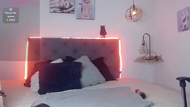 CHERRY DARCK online show from 04/14/26, 03:39