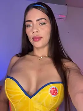 Snapshot of samanta_94 chatting on 04/26/26, 12:35 samanta 94 online show from 04/26/26, 12:35