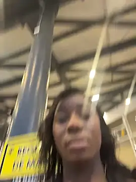 ZarahFerreira online show from 04/06/26, 11:17