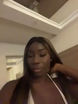 Snapshot of ZarahFerreira chatting on 07/10/26, 12:10 ZarahFerreira online show from 07/10/26, 12:10