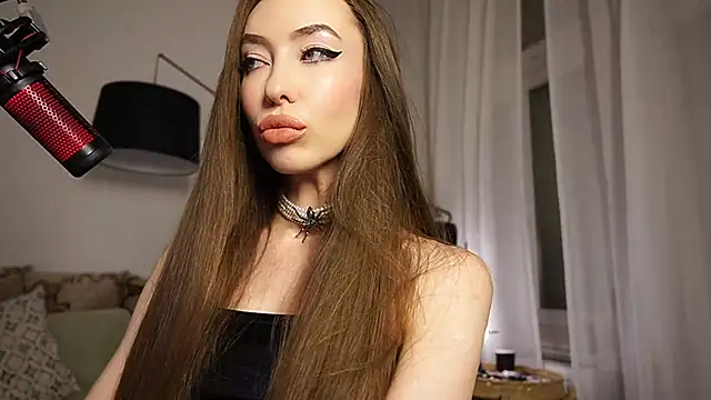 Snapshot of supreme_dominatrix chatting on 09/13/25, 08:31 supreme dominatrix online show from 09/13/25, 08:31