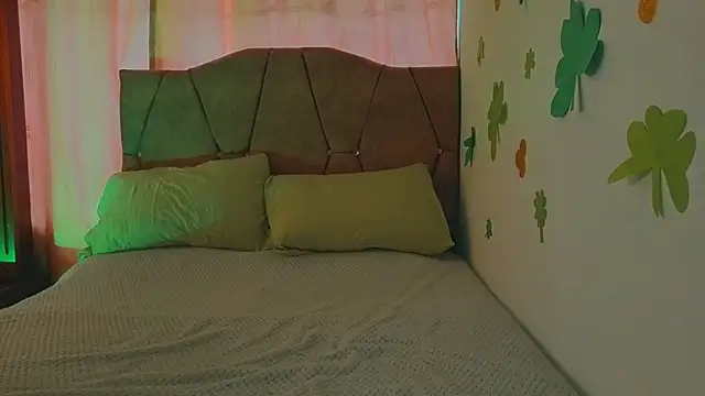 Keyla roberts777  online show from 03/18/26, 12:30