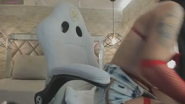 bella novoa online show from 04/10/26, 03:02