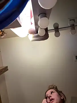 Snapshot of hyperafterdark chatting on 02/22/26, 09:38 hyperafterdark online show from 02/22/26, 09:38