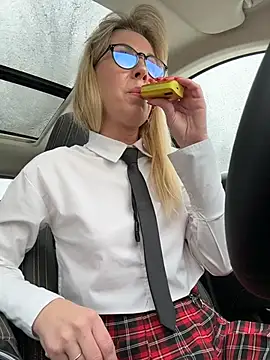 LisaMurr online show from 02/22/26, 12:18