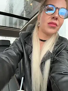 LisaMurr online show from 04/03/26, 01:28