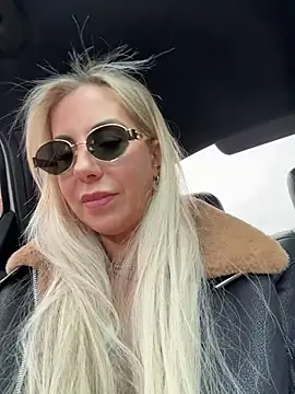 LisaMurr online show from 04/29/26, 10:52