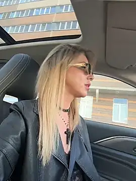 LisaMurr online show from 03/27/26, 01:45