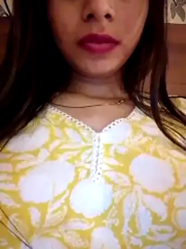 Snapshot of cute_girl_29 chatting on 06/21/26, 12:05 cute girl 29 online show from 06/21/26, 12:05