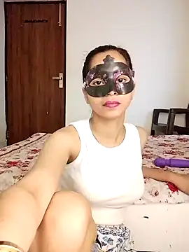 cute girl 29 online show from 05/05/26, 09:23
