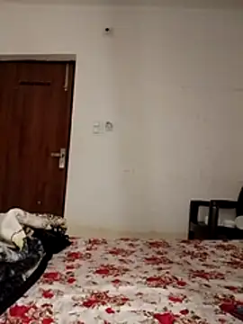 cute girl 29 online show from 04/15/26, 04:00