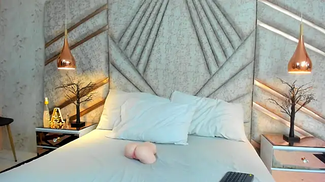 LuckySammer online show from 03/01/26, 01:55