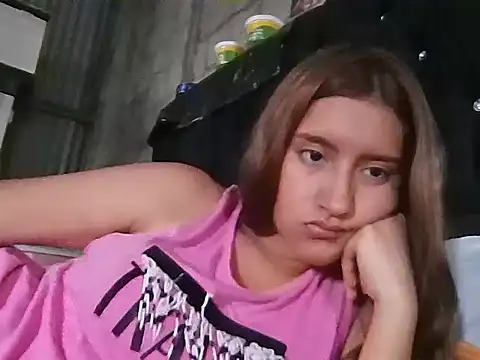 Snapshot of Emily_231 chatting on 02/21/26, 07:05 Emily 231 online show from 02/21/26, 07:05