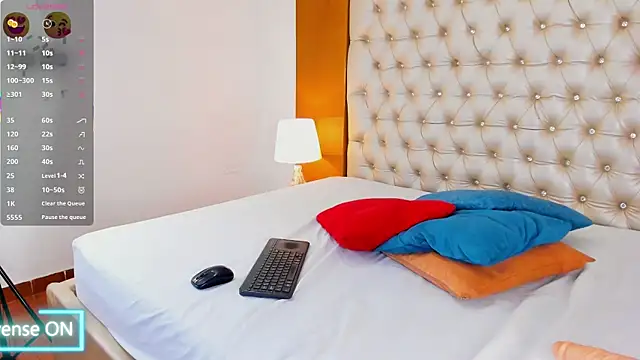 IsabellaaLux  online show from 03/31/26, 08:22