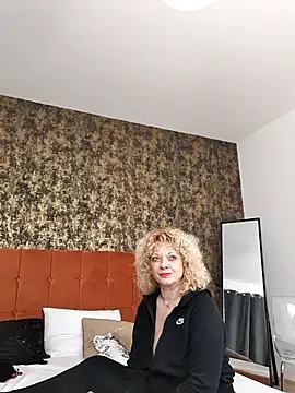 Snapshot of LaireeFelini chatting on 02/21/26, 07:05 LaireeFelini online show from 02/21/26, 07:05