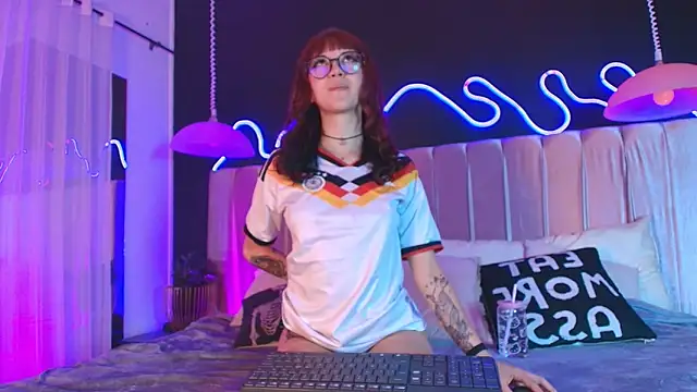 alixx von d online show from 06/20/26, 09:36