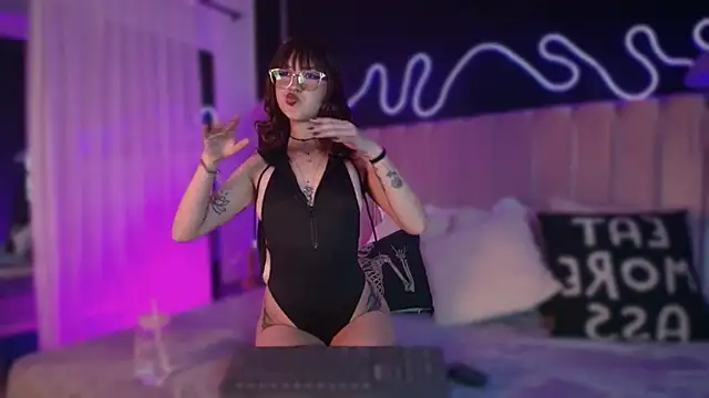 alixx von d online show from 04/15/26, 11:49