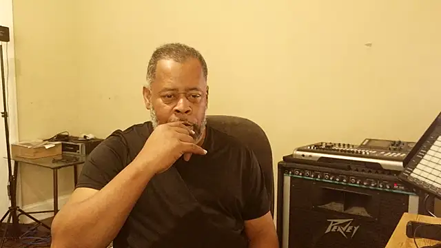 Cleozevo1961 online show from 04/10/26, 03:08