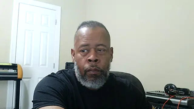 Cleozevo1961 online show from 03/13/26, 04:34