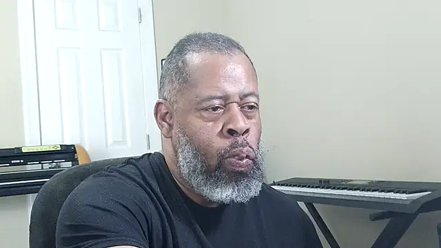 Cleozevo1961 online show from 03/26/26, 04:05