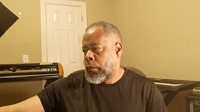 Cleozevo1961 online show from 03/28/26, 11:00