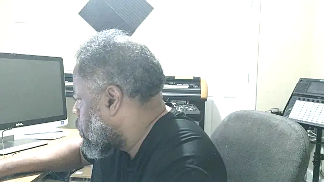 Cleozevo1961 online show from 05/20/26, 11:29