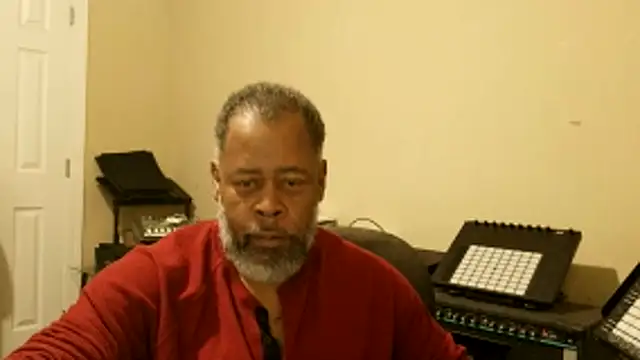 Cleozevo1961 online show from 04/22/26, 01:07