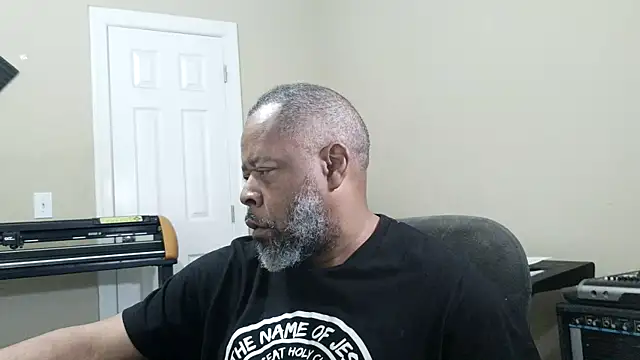 Cleozevo1961 online show from 03/18/26, 03:57