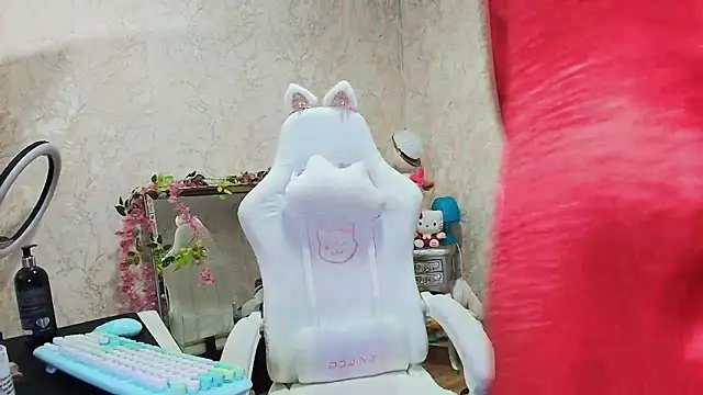 SelinaRussell online show from 06/05/26, 08:09