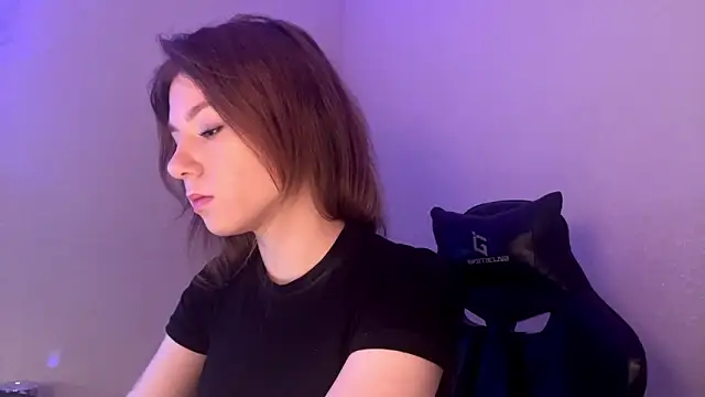 aera elese online show from 03/03/26, 02:18