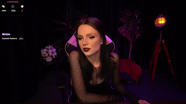 Snapshot of Wild_Alice_me chatting on 06/07/26, 03:28 Wild Alice me online show from 06/07/26, 03:28